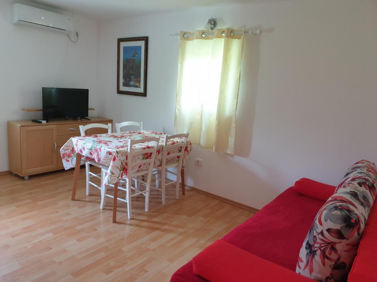 Apartma Patricija - Big Apartment For 6 Tolmin Luaran gambar
