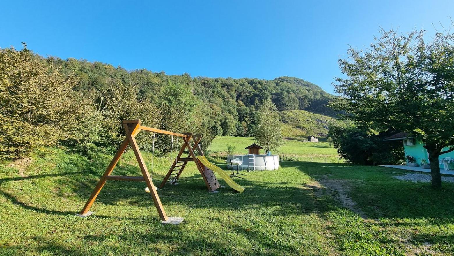 Apartma Patricija - Big Apartment For 6 Tolmin Luaran gambar