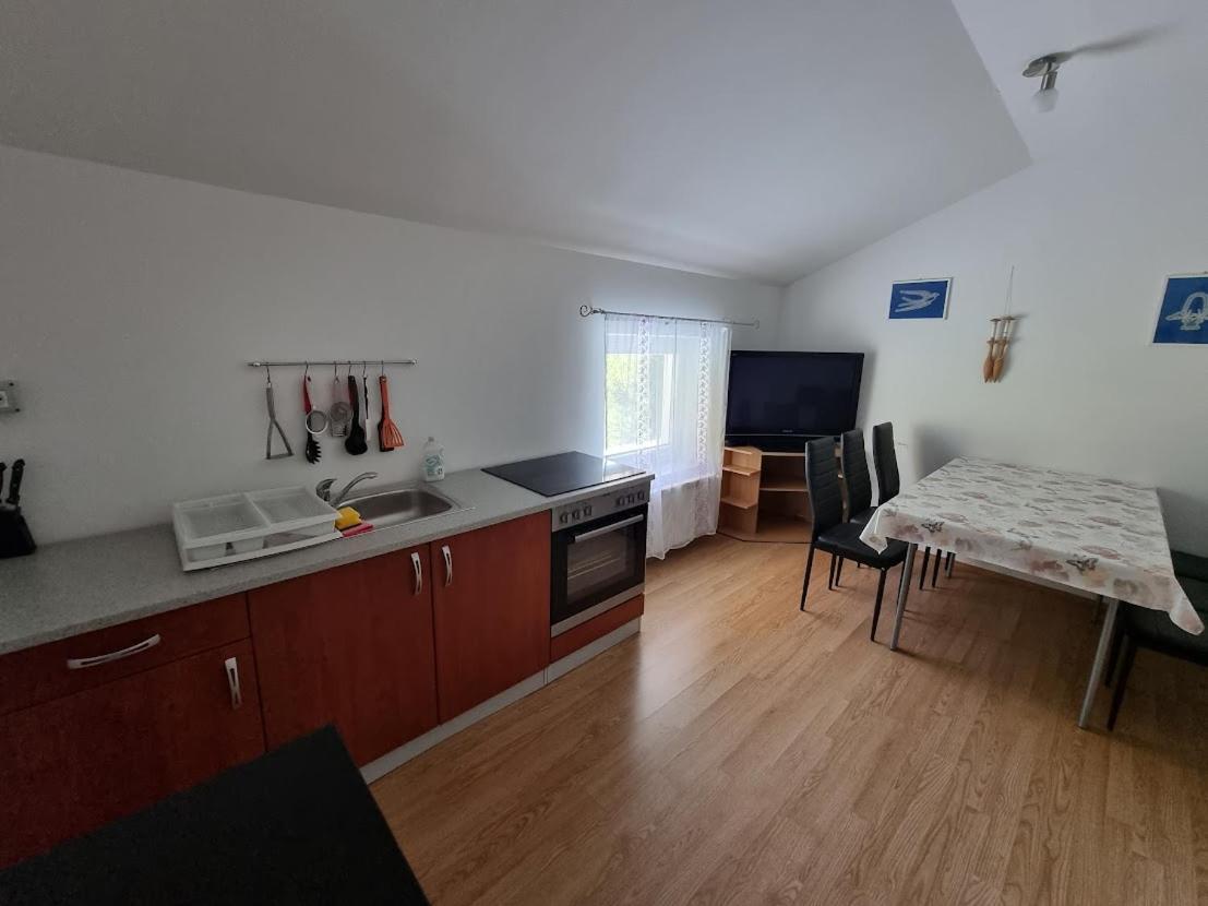Apartma Patricija - Big Apartment For 6 Tolmin Luaran gambar