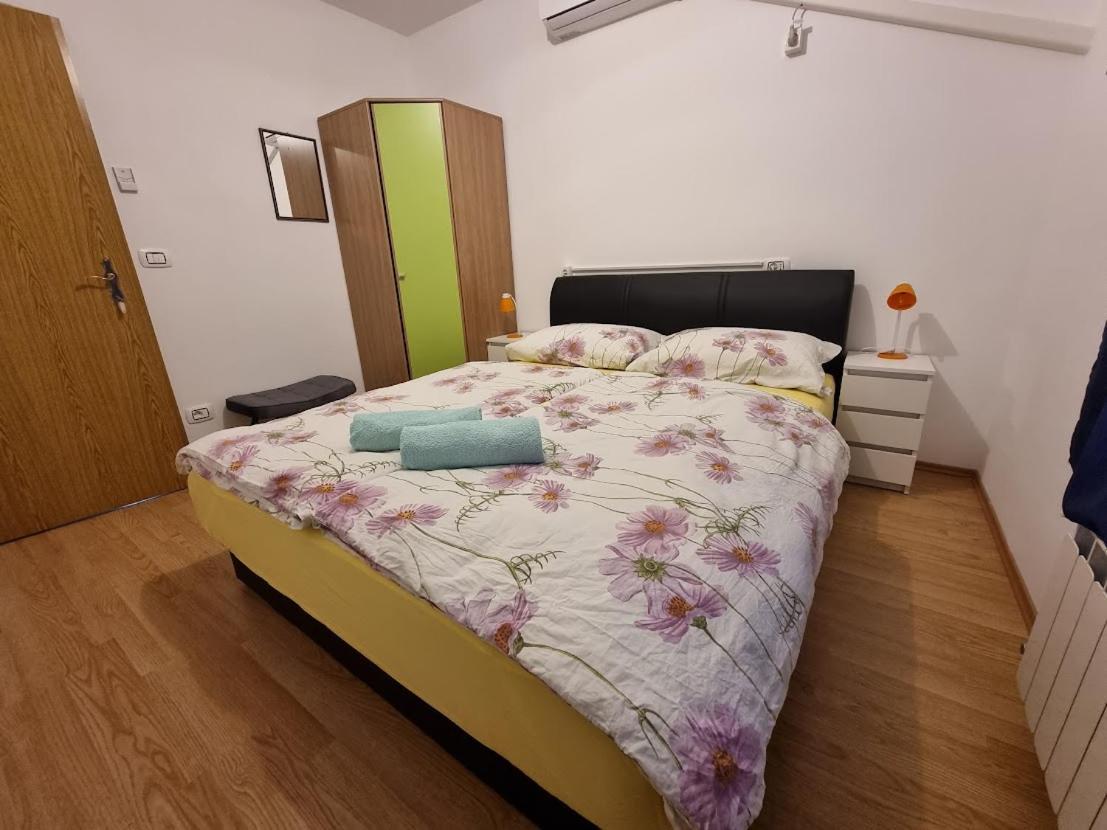 Apartma Patricija - Big Apartment For 6 Tolmin Luaran gambar