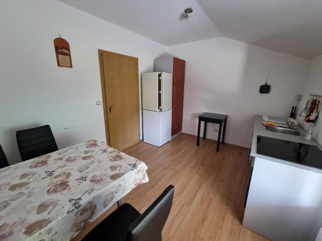 Apartma Patricija - Big Apartment For 6 Tolmin Luaran gambar