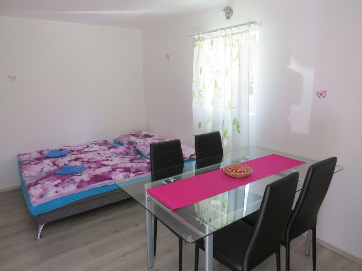 Apartma Patricija - Big Apartment For 6 Tolmin Luaran gambar